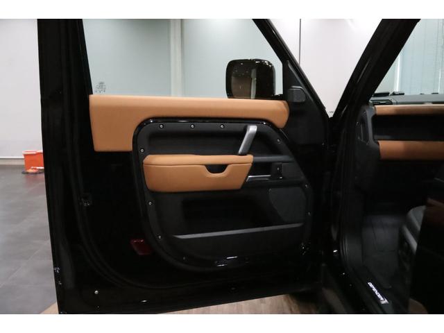 ディフェンダー ９０Ｘ－ダイナミックＨＳＥ　Ｄ３００　法人１オーナー／エアサスペンションパック／ブラックエクステリアパック／フィックスドサイドステップ／ＣｅａｒＳｉｇｈｔインテリアリアビューミラー／マッドフラップ／プライバシーガラス／ラバーマット／（15枚目）