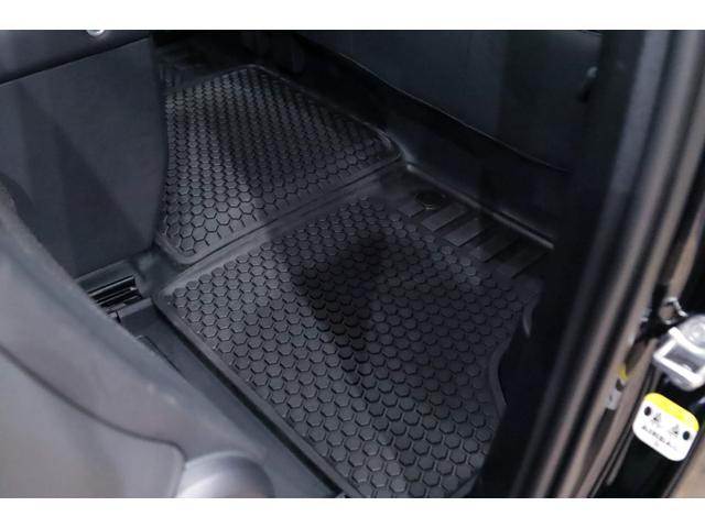 ディフェンダー ９０Ｘ－ダイナミックＨＳＥ　Ｄ３００　法人１オーナー／エアサスペンションパック／ブラックエクステリアパック／フィックスドサイドステップ／ＣｅａｒＳｉｇｈｔインテリアリアビューミラー／マッドフラップ／プライバシーガラス／ラバーマット／（19枚目）
