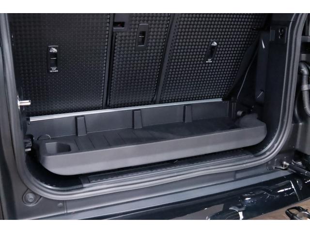 ディフェンダー ９０Ｘ－ダイナミックＨＳＥ　Ｄ３００　法人１オーナー／エアサスペンションパック／ブラックエクステリアパック／フィックスドサイドステップ／ＣｅａｒＳｉｇｈｔインテリアリアビューミラー／マッドフラップ／プライバシーガラス／ラバーマット／（61枚目）