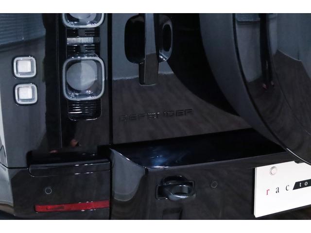 ディフェンダー ９０Ｘ－ダイナミックＨＳＥ　Ｄ３００　法人１オーナー／エアサスペンションパック／ブラックエクステリアパック／フィックスドサイドステップ／ＣｅａｒＳｉｇｈｔインテリアリアビューミラー／マッドフラップ／プライバシーガラス／ラバーマット／（62枚目）
