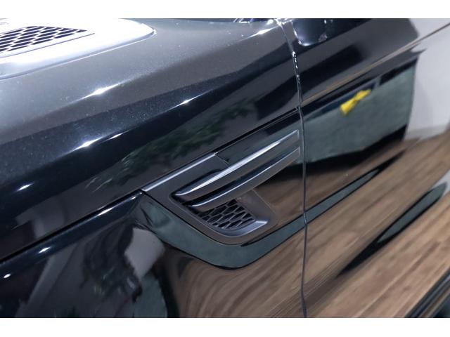 レンジローバースポーツ オートバイオグラフィーダイナミック　ステルスデザインパック／電動サイドステップ／ＦＲタイヤ４本新品／パノラマサンルーフ／４ゾーンエアコン／２２インチＡＷ／ブラインドスポットモニター／クロームパドルシフト／前ベンチレ－タ－／シートヒーター（33枚目）