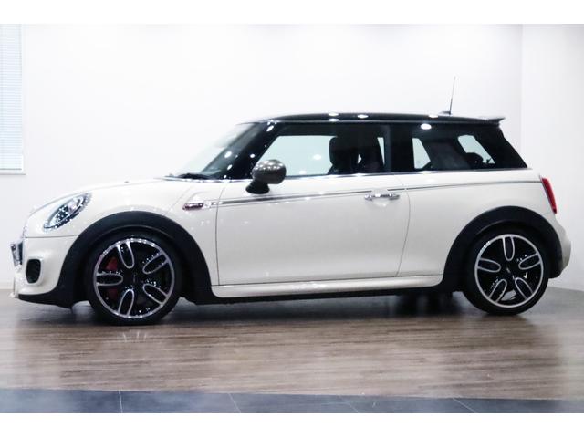 ＭＩＮＩ ジョンクーパーワークス　ＲＥＭＵＳ／ＫＷ／カーボンステア／ｈａｒｍａｎ／ｋａｒｄｏｎ／車検済／パッセンジャーデジタルメーター／ＢＥＷＩＴＨ／ＧｒｕｐｐｅＭ／ＮＭ　Ｅｎｇｉｎｅｅｒｉｎｇ／ペッパーＰＫＧ／ナビ男くんＢＥＳＴ２（9枚目）