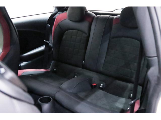 ＭＩＮＩ ジョンクーパーワークス　ＲＥＭＵＳ／ＫＷ／カーボンステア／ｈａｒｍａｎ／ｋａｒｄｏｎ／車検済／パッセンジャーデジタルメーター／ＢＥＷＩＴＨ／ＧｒｕｐｐｅＭ／ＮＭ　Ｅｎｇｉｎｅｅｒｉｎｇ／ペッパーＰＫＧ／ナビ男くんＢＥＳＴ２（24枚目）