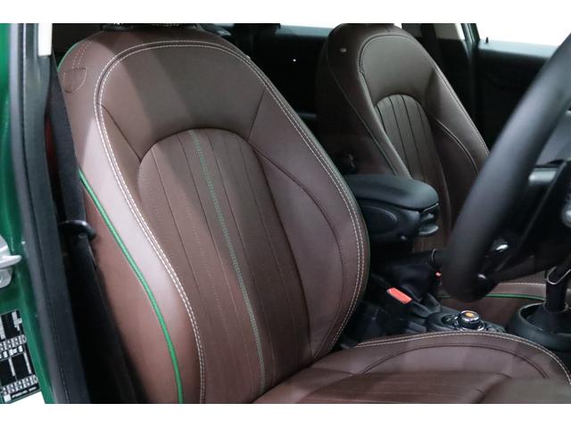ＭＩＮＩ クーパーＳ　６０イヤーズエディション　専用装備／１オ－ナ－／ＭＩＮＩ誕生６０周年記念／１オーナー／レーシンググリーン／レザーラウンジダークマロン／カメラ＆パーキングアシストパッケージ／ドライビングモード／ペッパーパッケージ／シートヒータ－（4枚目）
