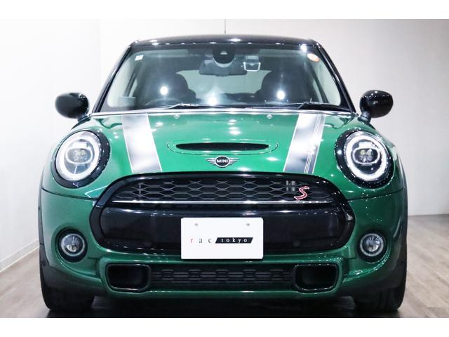 ＭＩＮＩ クーパーＳ　６０イヤーズエディション　専用装備／１オ－ナ－／ＭＩＮＩ誕生６０周年記念／１オーナー／レーシンググリーン／レザーラウンジダークマロン／カメラ＆パーキングアシストパッケージ／ドライビングモード／ペッパーパッケージ／シートヒータ－（7枚目）