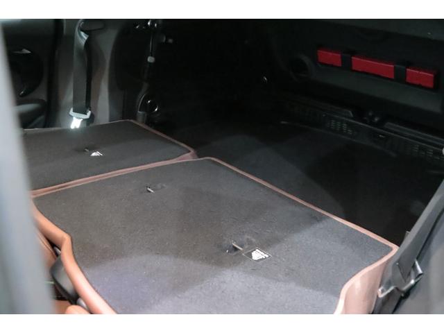 ＭＩＮＩ クーパーＳ　６０イヤーズエディション　専用装備／１オ－ナ－／ＭＩＮＩ誕生６０周年記念／１オーナー／レーシンググリーン／レザーラウンジダークマロン／カメラ＆パーキングアシストパッケージ／ドライビングモード／ペッパーパッケージ／シートヒータ－（24枚目）