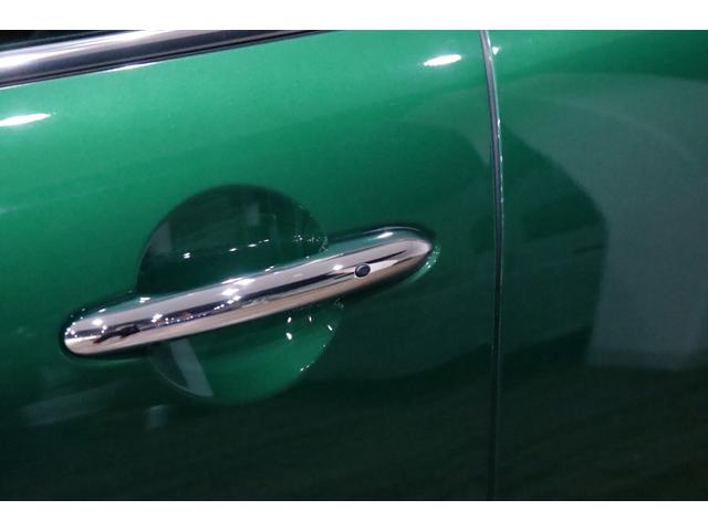 ＭＩＮＩ クーパーＳ　６０イヤーズエディション　専用装備／１オ－ナ－／ＭＩＮＩ誕生６０周年記念／１オーナー／レーシンググリーン／レザーラウンジダークマロン／カメラ＆パーキングアシストパッケージ／ドライビングモード／ペッパーパッケージ／シートヒータ－（25枚目）