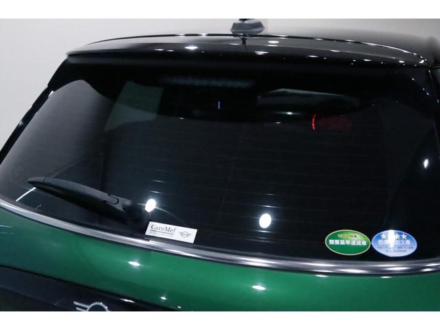 ＭＩＮＩ クーパーＳ　６０イヤーズエディション　専用装備／１オ－ナ－／ＭＩＮＩ誕生６０周年記念／１オーナー／レーシンググリーン／レザーラウンジダークマロン／カメラ＆パーキングアシストパッケージ／ドライビングモード／ペッパーパッケージ／シートヒータ－（52枚目）