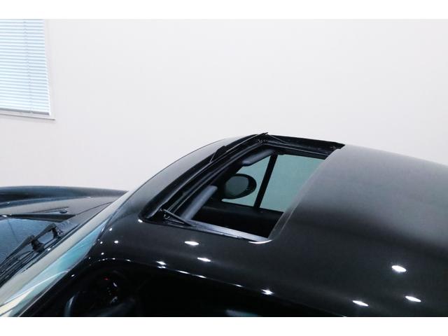 ９１１ ９１１カレラ４Ｓ　３．８Ｌエンジン（Ｍ６４／２１ＳＮ）／ＲＳ／６ＭＴ／プラスパッケ－ジ／カ－ボンインテリア・メ－タ－パネル・ダッシュパネル／スポ－ツステアリング／アルミシフトノブ・サイドブレ－キ／フルレザ－インテリア／（22枚目）