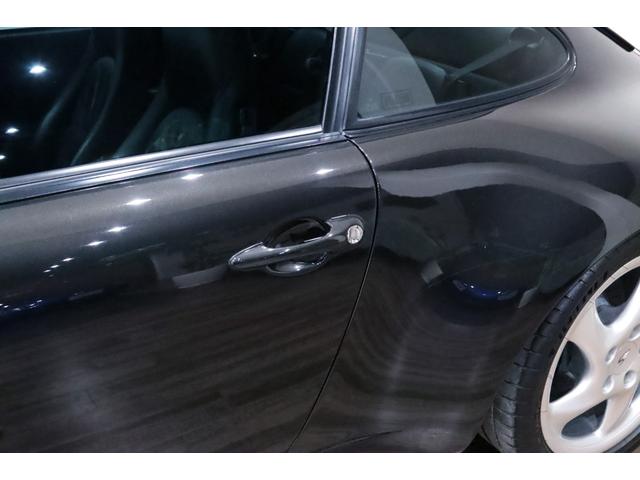 ９１１ ９１１カレラ４Ｓ　３．８Ｌエンジン（Ｍ６４／２１ＳＮ）／ＲＳ／６ＭＴ／プラスパッケ－ジ／カ－ボンインテリア・メ－タ－パネル・ダッシュパネル／スポ－ツステアリング／アルミシフトノブ・サイドブレ－キ／フルレザ－インテリア／（26枚目）