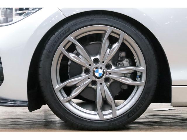 １シリーズ １１８ｉ　Ｍスポーツ　Ｓｕｐｅｒｓｐｒｉｎｔ／ＢＩＬＳＴＥＩＮ車高調／Ｋ＆Ｎ／ＫＥＬＬＥＮＥＲＳ　Ｅｘｋｌｕｓｉｖ　ｆｕｒサブコントローラー／Ｆリップスポイラー／Ｆグリル補強バー／社外スピーカー／アルカンターラドアハンドル（5枚目）