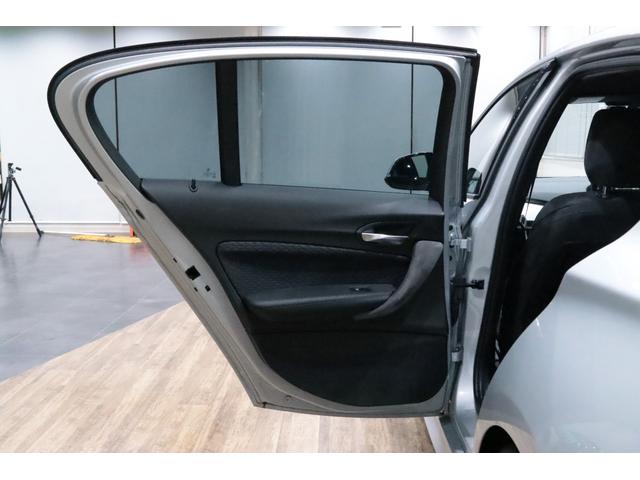 １シリーズ １１８ｉ　Ｍスポーツ　Ｓｕｐｅｒｓｐｒｉｎｔ／ＢＩＬＳＴＥＩＮ車高調／Ｋ＆Ｎ／ＫＥＬＬＥＮＥＲＳ　Ｅｘｋｌｕｓｉｖ　ｆｕｒサブコントローラー／Ｆリップスポイラー／Ｆグリル補強バー／社外スピーカー／アルカンターラドアハンドル（25枚目）