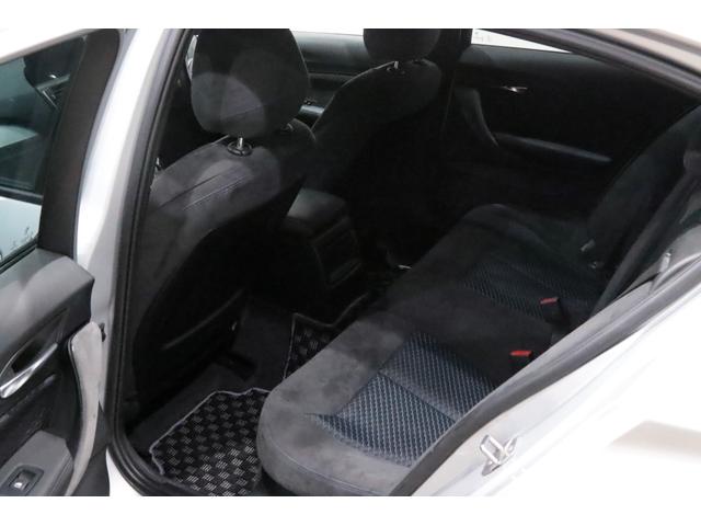 １シリーズ １１８ｉ　Ｍスポーツ　Ｓｕｐｅｒｓｐｒｉｎｔ／ＢＩＬＳＴＥＩＮ車高調／Ｋ＆Ｎ／ＫＥＬＬＥＮＥＲＳ　Ｅｘｋｌｕｓｉｖ　ｆｕｒサブコントローラー／Ｆリップスポイラー／Ｆグリル補強バー／社外スピーカー／アルカンターラドアハンドル（28枚目）