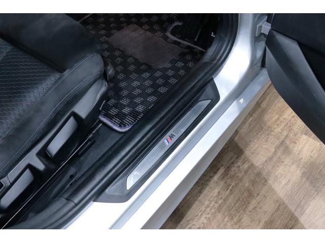 １シリーズ １１８ｉ　Ｍスポーツ　Ｓｕｐｅｒｓｐｒｉｎｔ／ＢＩＬＳＴＥＩＮ車高調／Ｋ＆Ｎ／ＫＥＬＬＥＮＥＲＳ　Ｅｘｋｌｕｓｉｖ　ｆｕｒサブコントローラー／Ｆリップスポイラー／Ｆグリル補強バー／社外スピーカー／アルカンターラドアハンドル（55枚目）