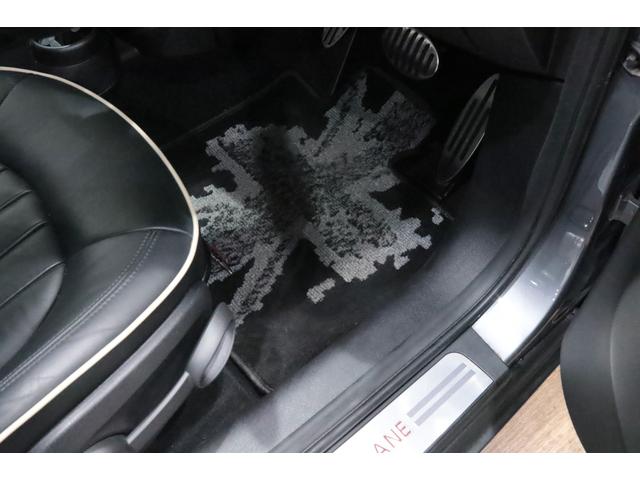 ＭＩＮＩ クーパーＳＤ　クロスオーバー　パークレーン　特別仕様／専用装備／シ－トヒ－タ－／メモリ－ナビ／地デジ／バックカメラ／ドラレコ／プライバシ－ガラス／マルチファンクションステアリング／スポ－ツボタン／バイキセノン／ホワイトタ－ンシグナルライト／（47枚目）
