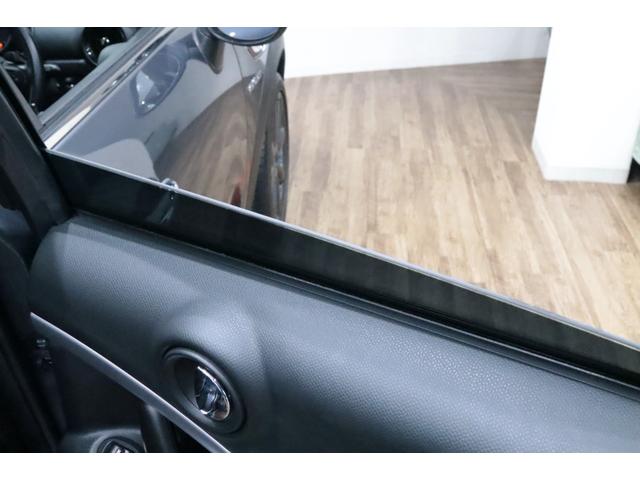 ＭＩＮＩ クーパーＳＤ　クロスオーバー　パークレーン　特別仕様／専用装備／シ－トヒ－タ－／メモリ－ナビ／地デジ／バックカメラ／ドラレコ／プライバシ－ガラス／マルチファンクションステアリング／スポ－ツボタン／バイキセノン／ホワイトタ－ンシグナルライト／（52枚目）