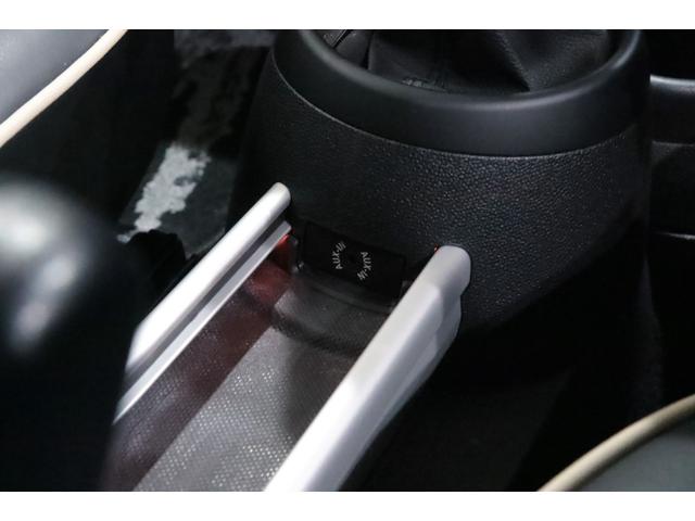 ＭＩＮＩ クーパーＳＤ　クロスオーバー　パークレーン　特別仕様／専用装備／シ－トヒ－タ－／メモリ－ナビ／地デジ／バックカメラ／ドラレコ／プライバシ－ガラス／マルチファンクションステアリング／スポ－ツボタン／バイキセノン／ホワイトタ－ンシグナルライト／（76枚目）