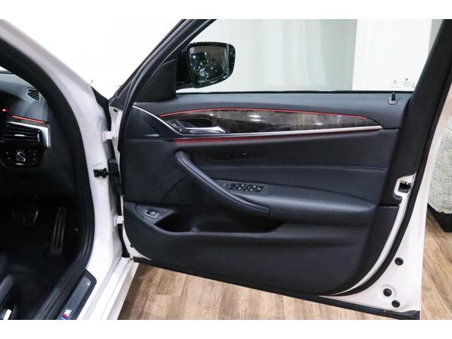 5シリーズ 523dツーリング Mスポーツ パノラマサンル-フ/Mスポ-ツブレ-キ・サスペンション・レザ-ステアリング・スポ-ツシ-ト/Mロゴドアシルプレ-ト/パ-キングアシストプラス/ドライビングアシストプラス/四輪操舵/IAS/(44枚目)