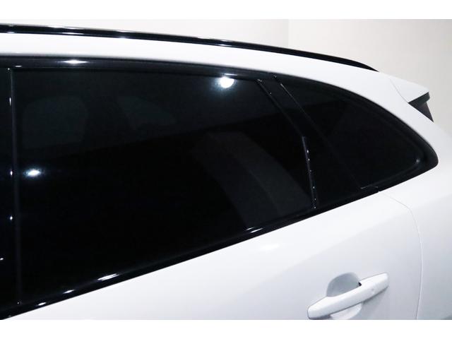 Fペイス R-ダイナミック HSE P250 1オ-ナ-/後期/ブラックエクステリアパック/専用ボディキット/マ-ズレッドレザ-スポ-ツシ-ト/20AW/タイヤ新品/11.4インチタッチスクリ-ン/ワイヤレスAppleCarPlay/3Dカメラ(12枚目)