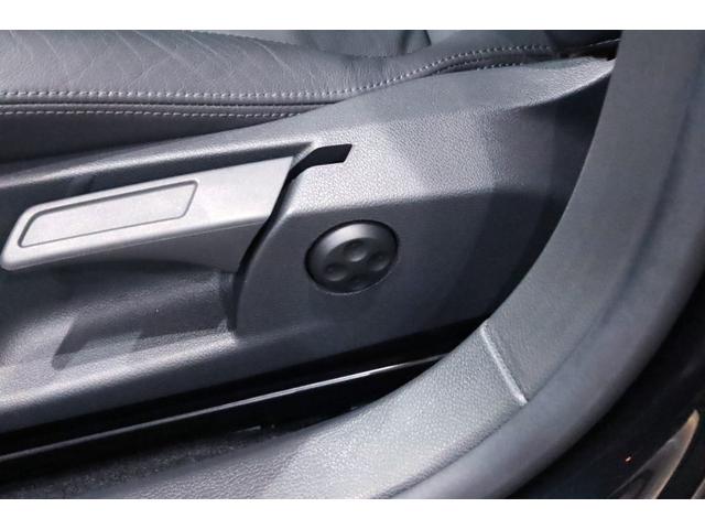 ゴルフ R32 VR6/3.2L/DSG/4モーション/専用装備/ブラックマジックパールエフェクト/18インチアルミ/キセノンヘッドライト/アルミニウムトリム・ペダル/黒革シート/シートヒーター/(20枚目)