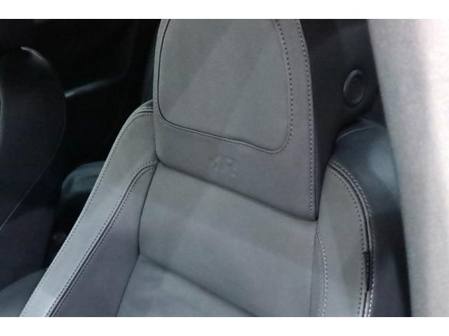 ゴルフ R32 VR6/3.2L/DSG/4モーション/専用装備/ブラックマジックパールエフェクト/18インチアルミ/キセノンヘッドライト/アルミニウムトリム・ペダル/黒革シート/シートヒーター/(22枚目)