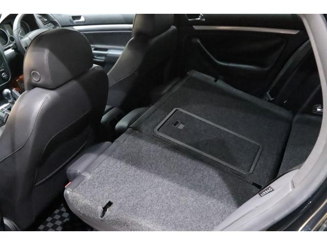 ゴルフ R32 VR6/3.2L/DSG/4モーション/専用装備/ブラックマジックパールエフェクト/18インチアルミ/キセノンヘッドライト/アルミニウムトリム・ペダル/黒革シート/シートヒーター/(27枚目)