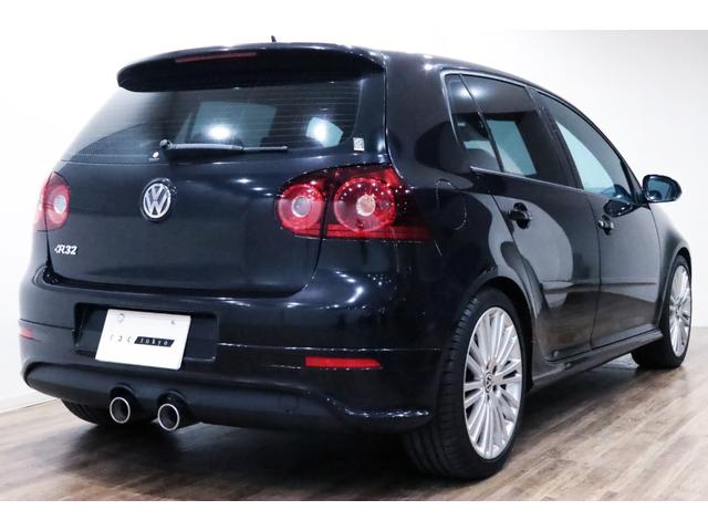 ゴルフ R32 VR6/3.2L/DSG/4モーション/専用装備/ブラックマジックパールエフェクト/18インチアルミ/キセノンヘッドライト/アルミニウムトリム・ペダル/黒革シート/シートヒーター/(36枚目)