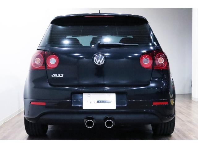 ゴルフ R32 VR6/3.2L/DSG/4モーション/専用装備/ブラックマジックパールエフェクト/18インチアルミ/キセノンヘッドライト/アルミニウムトリム・ペダル/黒革シート/シートヒーター/(37枚目)