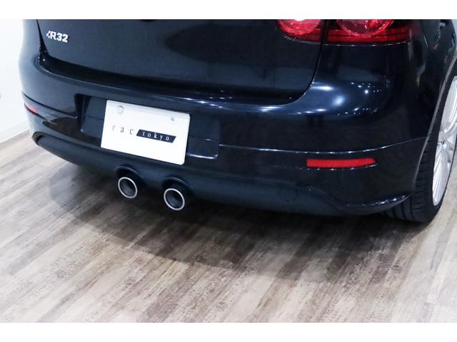 ゴルフ R32 VR6/3.2L/DSG/4モーション/専用装備/ブラックマジックパールエフェクト/18インチアルミ/キセノンヘッドライト/アルミニウムトリム・ペダル/黒革シート/シートヒーター/(41枚目)