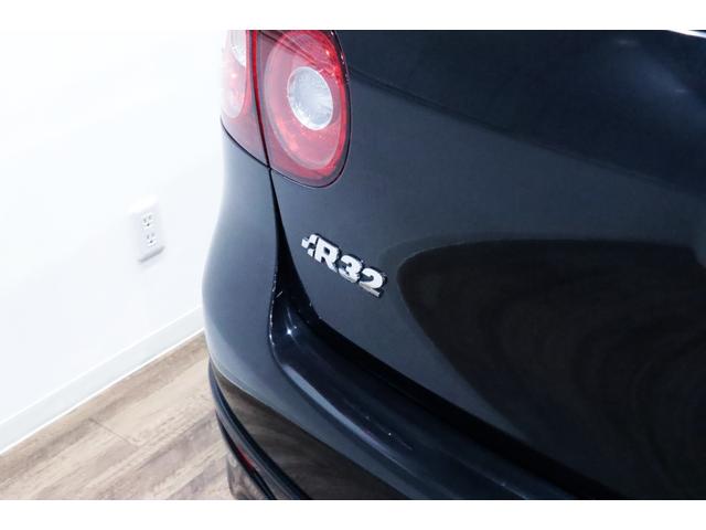 ゴルフ R32 VR6/3.2L/DSG/4モーション/専用装備/ブラックマジックパールエフェクト/18インチアルミ/キセノンヘッドライト/アルミニウムトリム・ペダル/黒革シート/シートヒーター/(42枚目)