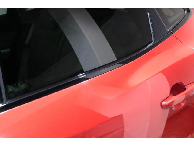 Eペイス R‐ダイナミック S 250PS 専用装備/ブラックパック/オプションカラ-/ベ-ジュレザ-/ドライブプロパック/コ-ルドクライメ-トパック/パワ-テ-ルゲ-ト/キ-レスエントリ-/アダプティブダイナミクス/タイヤ新品/車検R9.11(17枚目)