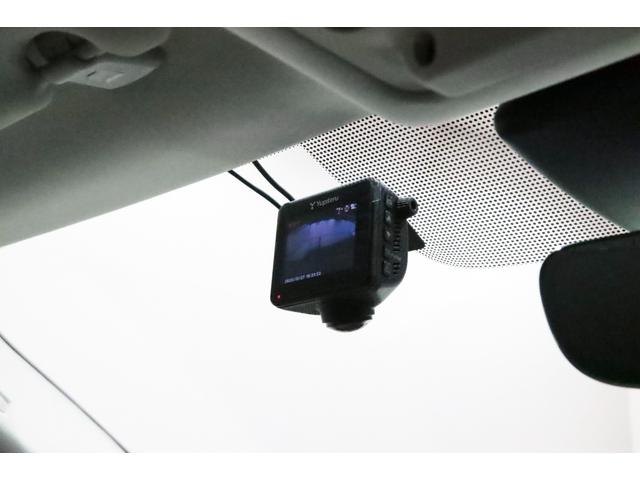 Eペイス R‐ダイナミック S 250PS 専用装備/ブラックパック/オプションカラ-/ベ-ジュレザ-/ドライブプロパック/コ-ルドクライメ-トパック/パワ-テ-ルゲ-ト/キ-レスエントリ-/アダプティブダイナミクス/タイヤ新品/車検R9.11(60枚目)