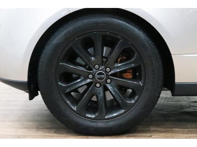 レンジローバー 3.0 V6 スーパーチャージド ヴォーグ ダ-クグレ-エクステリアパック/フロントベンチレ-タ-/プレミアムメタリック/テレインレスポンス2/360°パ-キングエイド/フロントフォグランプ/ACC/20インチアルミ/アイボリ-レザ-/ドラレコ(5枚目)