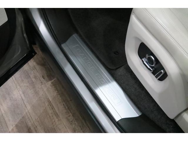 レンジローバー 3.0 V6 スーパーチャージド ヴォーグ ダ-クグレ-エクステリアパック/フロントベンチレ-タ-/プレミアムメタリック/テレインレスポンス2/360°パ-キングエイド/フロントフォグランプ/ACC/20インチアルミ/アイボリ-レザ-/ドラレコ(13枚目)