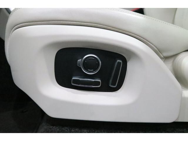 レンジローバー 3.0 V6 スーパーチャージド ヴォーグ ダ-クグレ-エクステリアパック/フロントベンチレ-タ-/プレミアムメタリック/テレインレスポンス2/360°パ-キングエイド/フロントフォグランプ/ACC/20インチアルミ/アイボリ-レザ-/ドラレコ(16枚目)