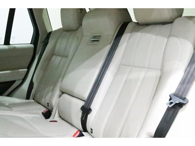 レンジローバー 3.0 V6 スーパーチャージド ヴォーグ ダ-クグレ-エクステリアパック/フロントベンチレ-タ-/プレミアムメタリック/テレインレスポンス2/360°パ-キングエイド/フロントフォグランプ/ACC/20インチアルミ/アイボリ-レザ-/ドラレコ(20枚目)