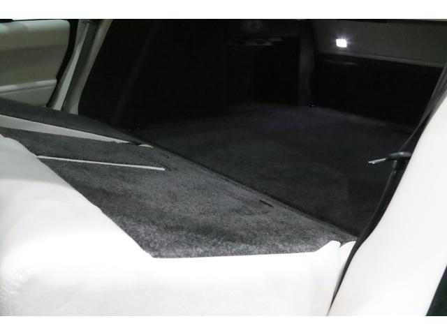 レンジローバー 3.0 V6 スーパーチャージド ヴォーグ ダ-クグレ-エクステリアパック/フロントベンチレ-タ-/プレミアムメタリック/テレインレスポンス2/360°パ-キングエイド/フロントフォグランプ/ACC/20インチアルミ/アイボリ-レザ-/ドラレコ(22枚目)