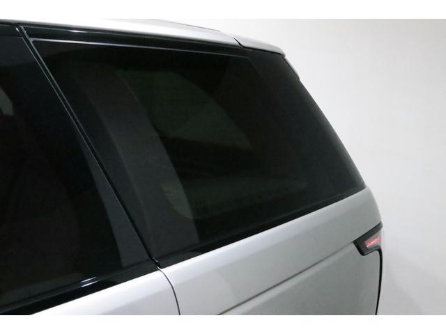 レンジローバー 3.0 V6 スーパーチャージド ヴォーグ ダ-クグレ-エクステリアパック/フロントベンチレ-タ-/プレミアムメタリック/テレインレスポンス2/360°パ-キングエイド/フロントフォグランプ/ACC/20インチアルミ/アイボリ-レザ-/ドラレコ(28枚目)