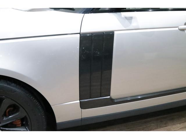 レンジローバー 3.0 V6 スーパーチャージド ヴォーグ ダ-クグレ-エクステリアパック/フロントベンチレ-タ-/プレミアムメタリック/テレインレスポンス2/360°パ-キングエイド/フロントフォグランプ/ACC/20インチアルミ/アイボリ-レザ-/ドラレコ(30枚目)
