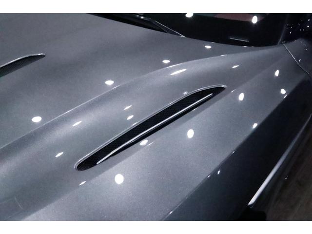 DB11 ローンチエディション 世界限定1000台/右ハンドル/フロントベンチレ-ション/ピアノブラックインテリアトリム/パワ-シ-トボルスタ-/プライバシ-ガラス/コントラストステッチ/ヘッドレスト刺繍//カラ-クレストキャップ/(29枚目)