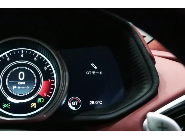 DB11 ローンチエディション 世界限定1000台/右ハンドル/フロントベンチレ-ション/ピアノブラックインテリアトリム/パワ-シ-トボルスタ-/プライバシ-ガラス/コントラストステッチ/ヘッドレスト刺繍//カラ-クレストキャップ/(68枚目)