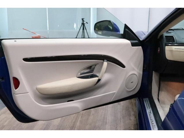 グラントゥーリズモ スポーツ MCオートシフト 右H/20AW/D記録6枚/内装ベタ付きリペア済み/Panasonicタッチスクリ-ンナビ/地デジ/バックカメラ/バルブリモコン/カラ-ドシ-トバック/トライデントステッチ/カラ-ドブレ-キキャリパ-(15枚目)