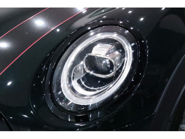 ＭＩＮＩ ジョンクーパーワークス　６ＭＴ／ＲＥＭＵＳ／ＫＷ／ＯＺ　Ｒａｃｉｎｇ　１７インチアルミ／ｈａｒｍａｎｋａｒｄｏｎ／後期／ＡｐｐｌｅＣａｒｐｌａｙ／Ｄｕｅｉｌ　ＡＧ／ＮＭ　Ｅｎｇｉｎｅｅｒｉｎｇ／ＡＣＣ／バックカメラ／（26枚目）