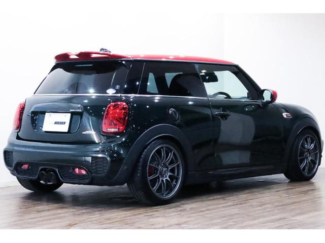 ＭＩＮＩ ジョンクーパーワークス　６ＭＴ／ＲＥＭＵＳ／ＫＷ／ＯＺ　Ｒａｃｉｎｇ　１７インチアルミ／ｈａｒｍａｎｋａｒｄｏｎ／後期／ＡｐｐｌｅＣａｒｐｌａｙ／Ｄｕｅｉｌ　ＡＧ／ＮＭ　Ｅｎｇｉｎｅｅｒｉｎｇ／ＡＣＣ／バックカメラ／（42枚目）
