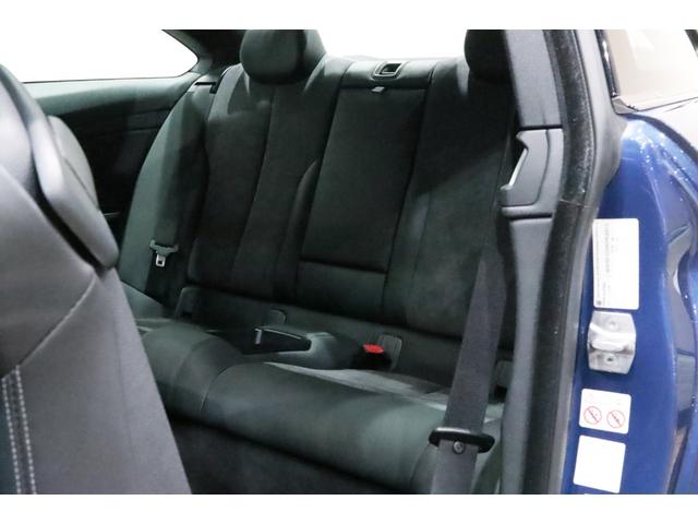 Ｂ４ Ｓビターボ　エディション９９　クーペ　右ハンドル／世界限定９９台／Ｎｏ．１３／ＡＣＣ／ＨＵＤ／オプションカラ－／専用装備／トップ＆サイドビュ－カメラ／シ－トヒ－タ－／ドライビングアシスト／レ－ンチェンジウォ－ニング／ＬＥＤ／パドルシフト／（19枚目）