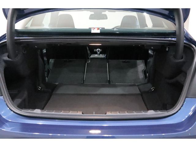 Ｂ４ Ｓビターボ　エディション９９　クーペ　右ハンドル／世界限定９９台／Ｎｏ．１３／ＡＣＣ／ＨＵＤ／オプションカラ－／専用装備／トップ＆サイドビュ－カメラ／シ－トヒ－タ－／ドライビングアシスト／レ－ンチェンジウォ－ニング／ＬＥＤ／パドルシフト／（53枚目）