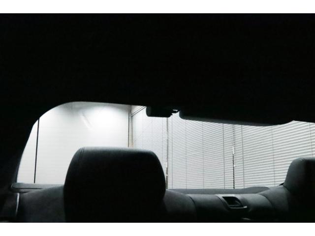 Ｂ４ Ｓビターボ　エディション９９　クーペ　右ハンドル／世界限定９９台／Ｎｏ．１３／ＡＣＣ／ＨＵＤ／オプションカラ－／専用装備／トップ＆サイドビュ－カメラ／シ－トヒ－タ－／ドライビングアシスト／レ－ンチェンジウォ－ニング／ＬＥＤ／パドルシフト／（79枚目）