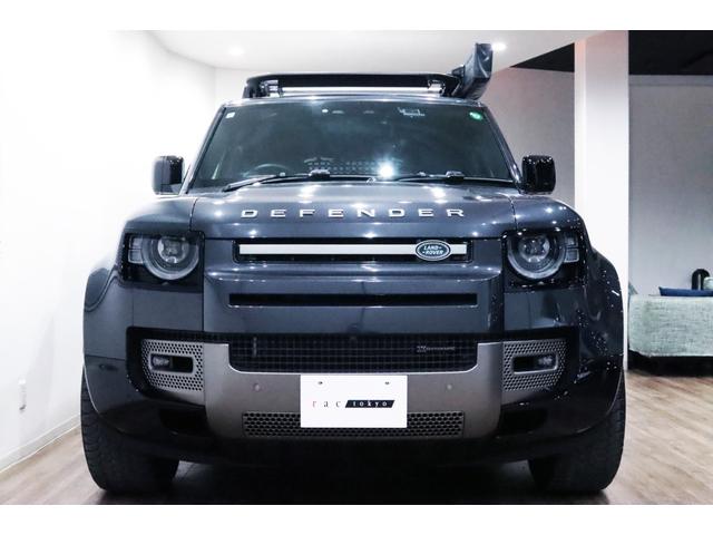 ディフェンダー 110X-ダイナミックHSE D300 電動サステップ/パノラマサンル-フ/JAMES BAROUDオ-ニング/BLACK RHINO20AW/HSX/ヒッチメンバ-/FRONT RUNNERカッティングボ-ド/ル-フラック/マッドフラップ(8枚目)