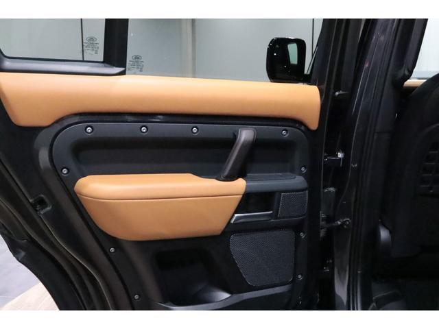 ディフェンダー 110X-ダイナミックHSE D300 電動サステップ/パノラマサンル-フ/JAMES BAROUDオ-ニング/BLACK RHINO20AW/HSX/ヒッチメンバ-/FRONT RUNNERカッティングボ-ド/ル-フラック/マッドフラップ(20枚目)