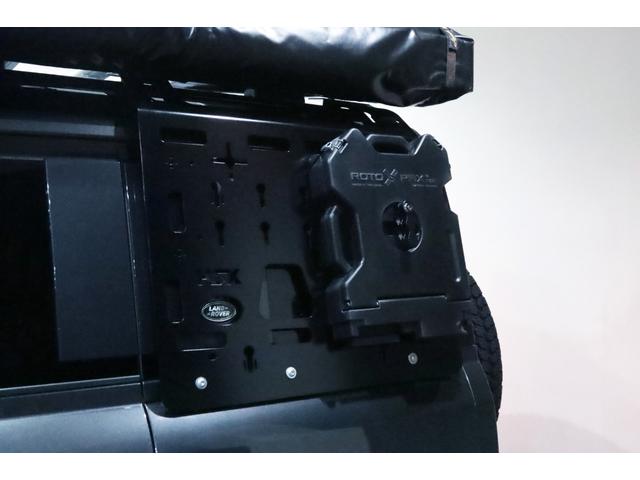 ディフェンダー 110X-ダイナミックHSE D300 電動サステップ/パノラマサンル-フ/JAMES BAROUDオ-ニング/BLACK RHINO20AW/HSX/ヒッチメンバ-/FRONT RUNNERカッティングボ-ド/ル-フラック/マッドフラップ(29枚目)